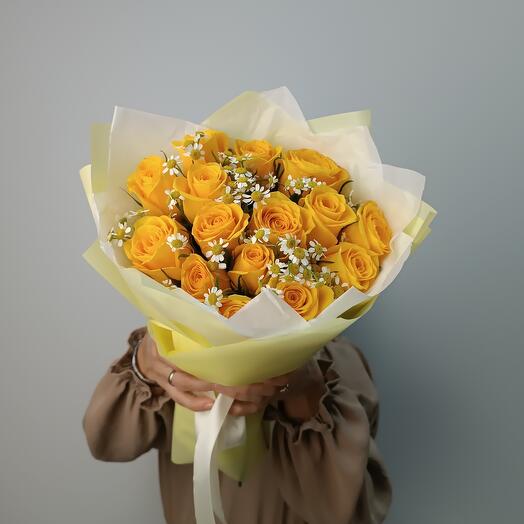 15 Roses with chamomile