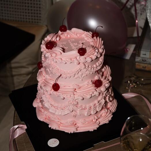 Двухъярусный торт для самой прекрасной💕