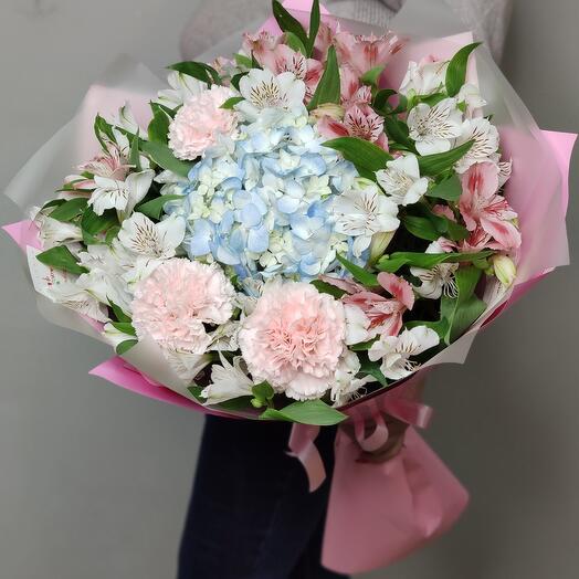 Ramo de hortensias con gypsophila
