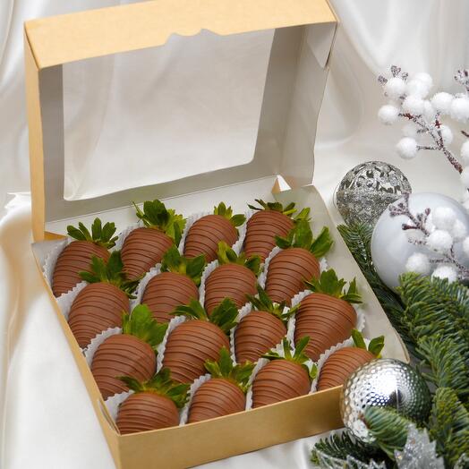 Акция! Клубника в шоколаде Classic 16-20 ягод (в зависимости от размера ягод)