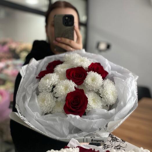 Хризантемы и розы