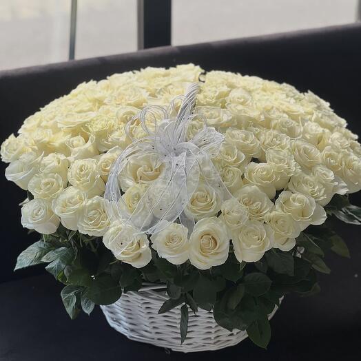 White roses in basket💫