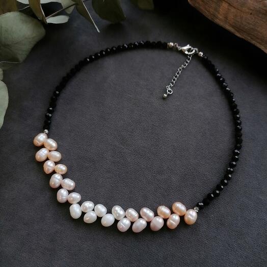 Чокер "Инь-Ян" из жемчуга (колосок) и турмалина шерл