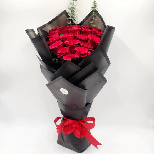 Women Day Bouquet - 20 Roses