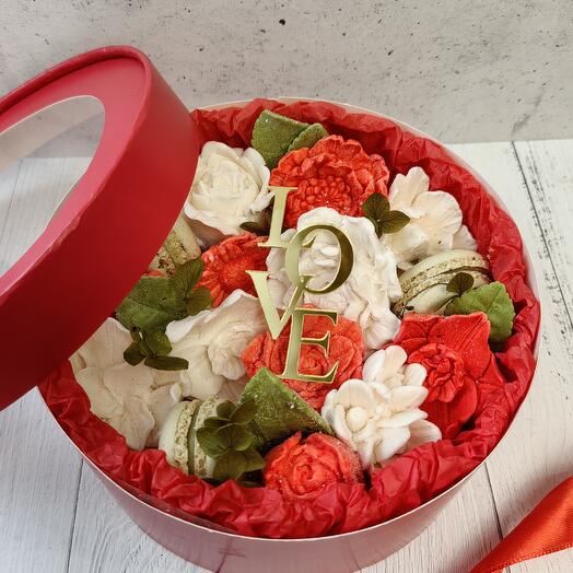 Цветочная композиция из зефира к дню Рождения