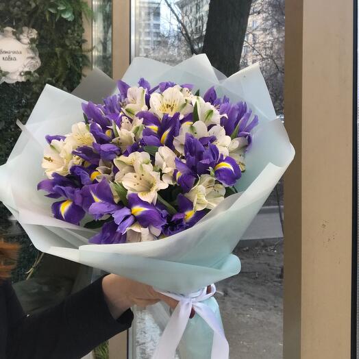 Irises with alstroemeria