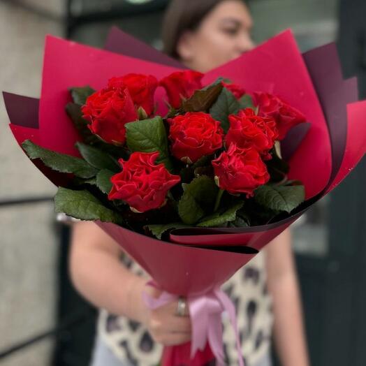 9 красных роз