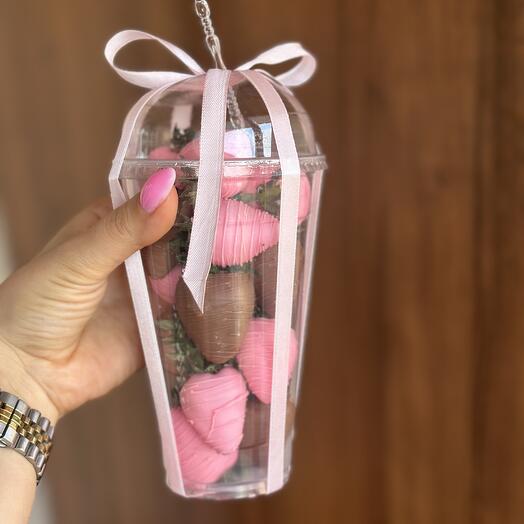 Клубника в стаканчике 300гр