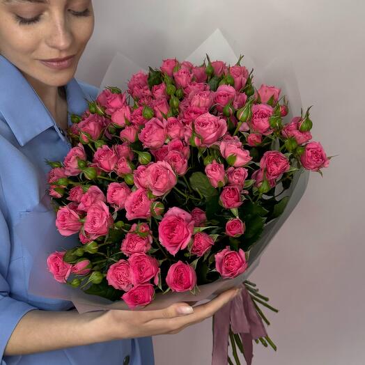 Яркая Валентина из 21 розовой куставой розына 14 февраля и 8 марта