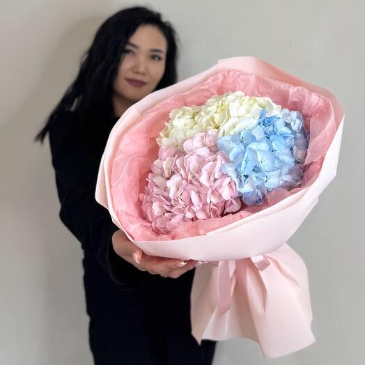 Airy bouquet of hydrangeas