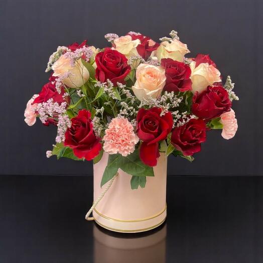 LL Bloom Box – Red   Pink Rose Hatbox Arrangement with Carnations