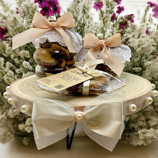 Pearl and Bow Delight Hamper