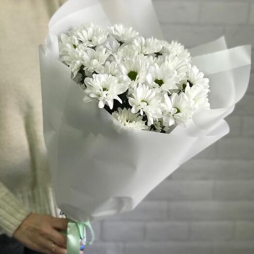 Белые кустовые хризантемы