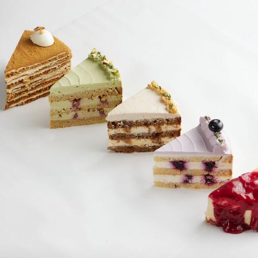 Signature cake collection
