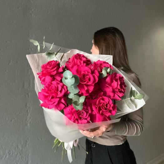 Букет из 9 французских роз с эвкалиптом🌸
