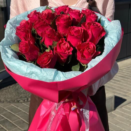 Букет из малиновых роз