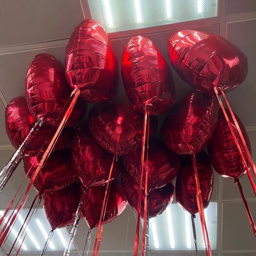 A set of helium 562 balloons - in the ceiling with rain ( aerodesign )