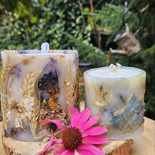 Zestaw upominkowy :Swieca botaniczna – błękitne latol+Świeca botaniczna – przytulność w domu