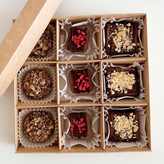 Ассорти конфет ручной работы без сахара 9 шт