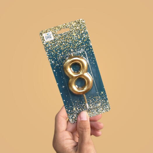 Свеча цифра 8 в торт