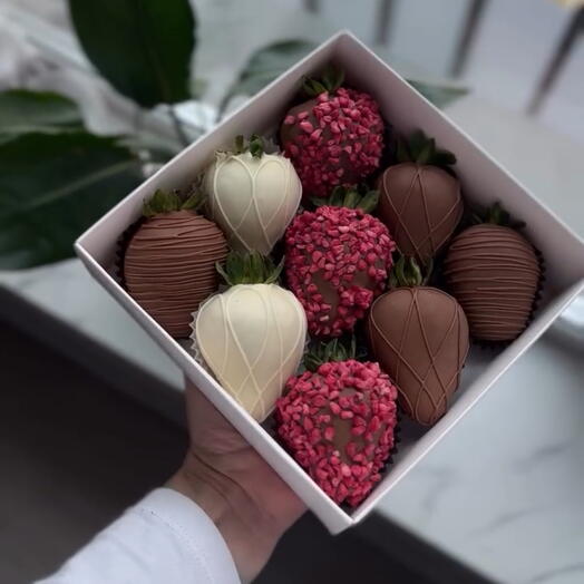 Клубника в шоколаде 9 ягод