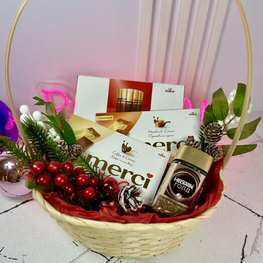 Подарочная корзина с шоколадом Merci и кофе