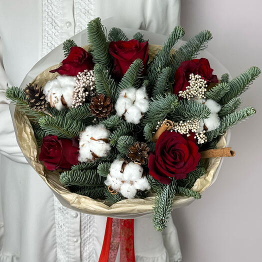 Новогодний Букет с Нобилисом, Красными Розами, Натуральным Хлопком и Озотамнусом (61)