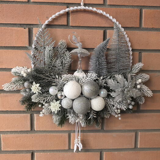 Новогодний венок "Серебряная сказка"
