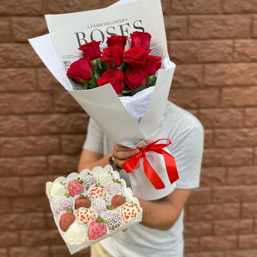Комбо 9 роз и 16 клубник