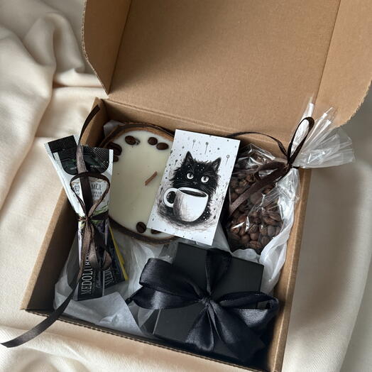 Кофейный подарочный набор со свечой в кокосе, кофейными конфетами, кофе и медовыми стиками (для женщин и мужчин)