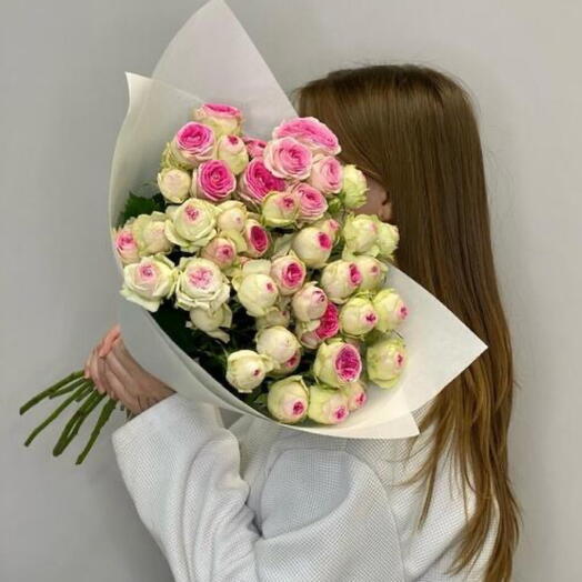 Моно из кустовых пионовидных роз Джелатто