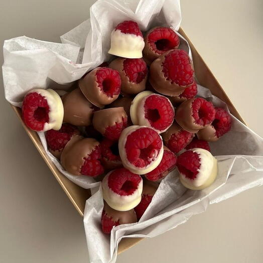 Малина в шоколаде