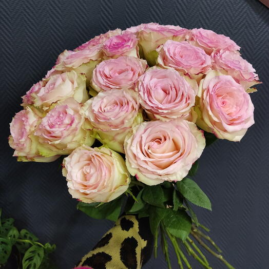 Охапка розовых роз Эсперанса, 21 шт