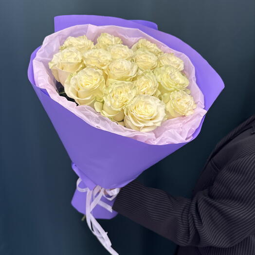 Белые розы 15 шт