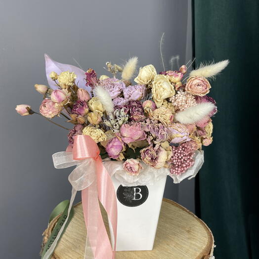 Коробочка с сухоцветами