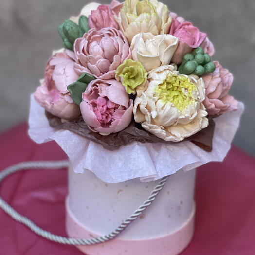 Зефирно-цветочный букет