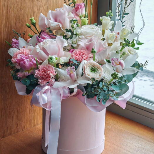 Цветы в коробке "Розовое очарование"