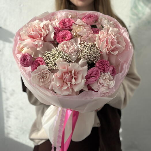 Букет «Всплеск» из французских и кустовых роз с озотамнусом 🎀