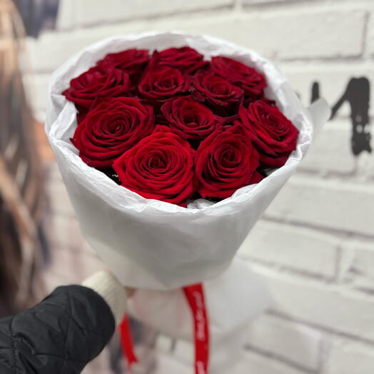9 🌹красных 🌹роз 🌹