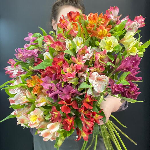 Шикарный букет  дофаминовой  альстромерии💐