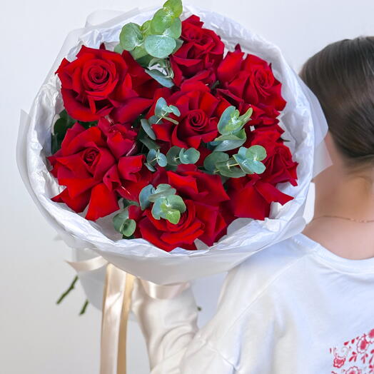 Алая страсть-7 роз 🌹