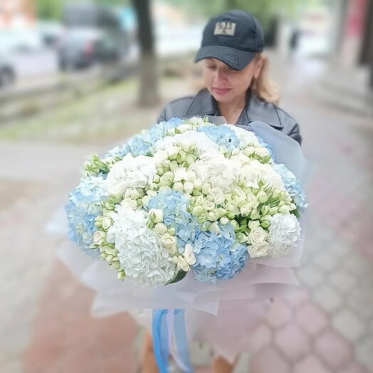 ВАУ🤩БУКЕТ из кустовых роз и гортензий
