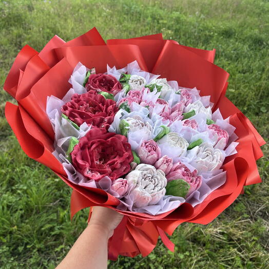 Букет из зефира с розами