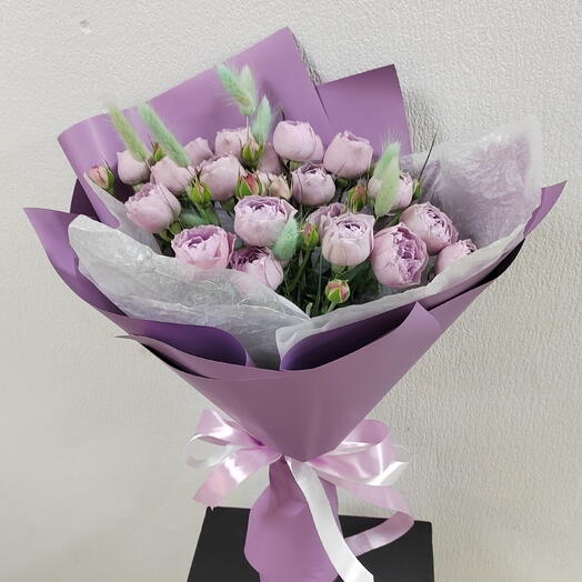 Лавандовые пионовидные розы 💜