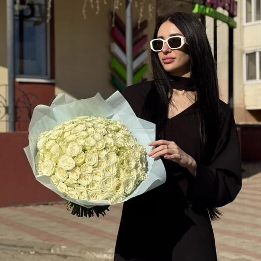 Букет из 75 белых роз