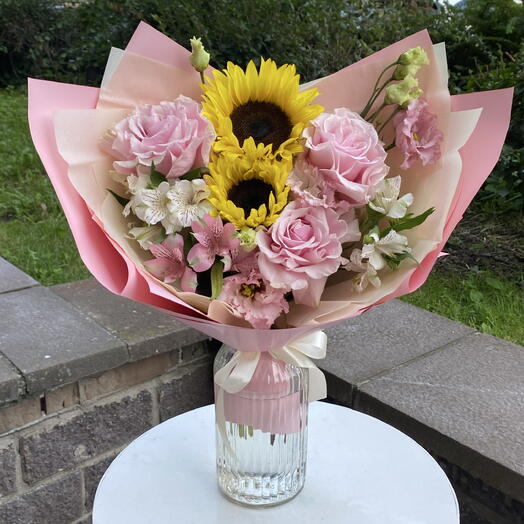 Букет с подсолнухами