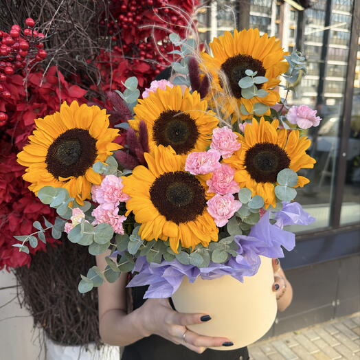Яркая композиция с подсолнухами 💛🌻