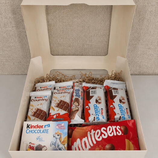Подарочный бокс со сладостями «Kinder-Maltesers Микс»