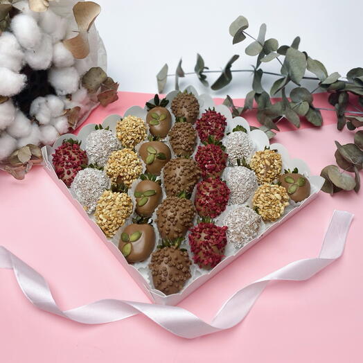 Клубника в молочном шоколаде 20-25 ягод🌸