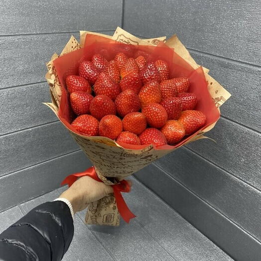 Вкусный букет из клубники